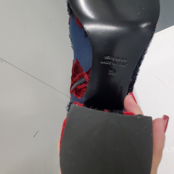 Woman Boots - Picture 4 of 7